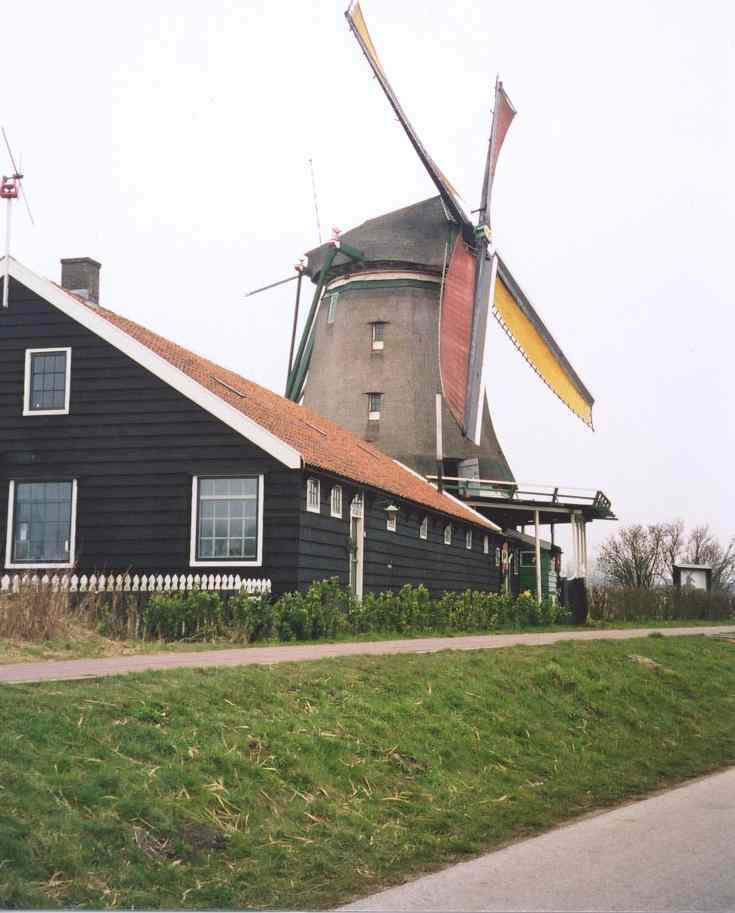 Bridge over the canal