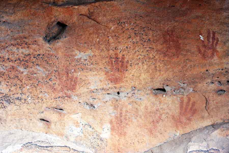 The Gulgurn Manja (Hands of Young people) Shelter 2012