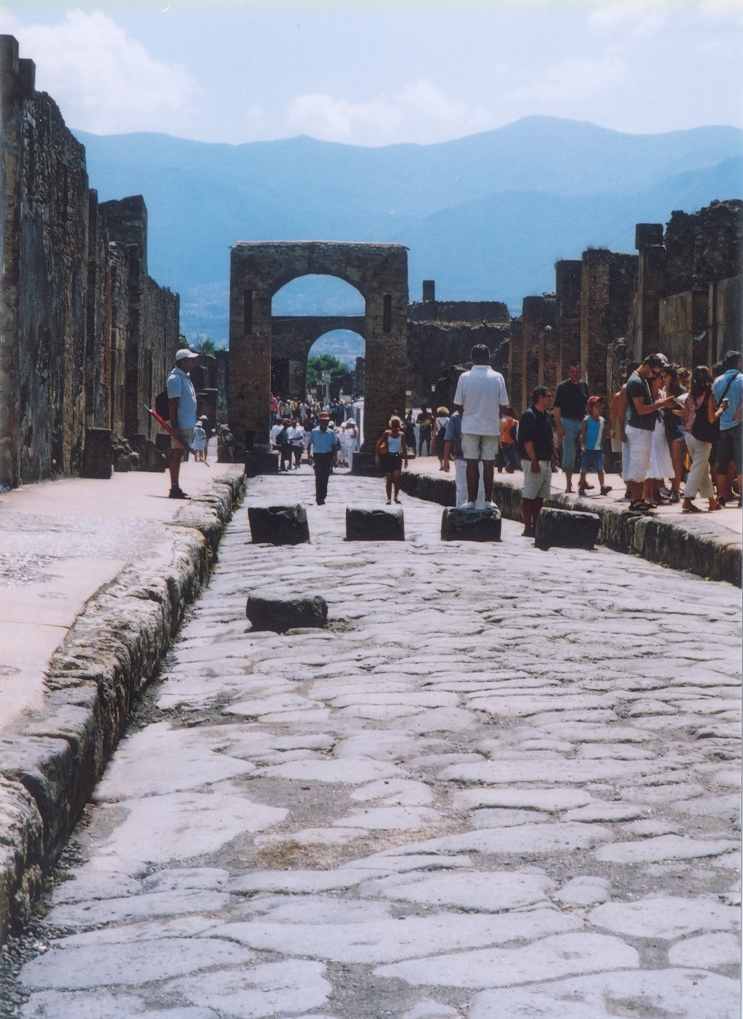Via del Foro, Pompeii