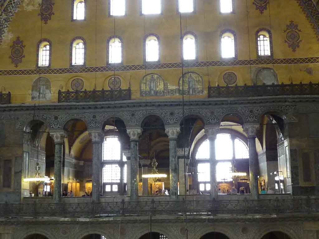 Mosaics above the upper gallery of Aya Sofya