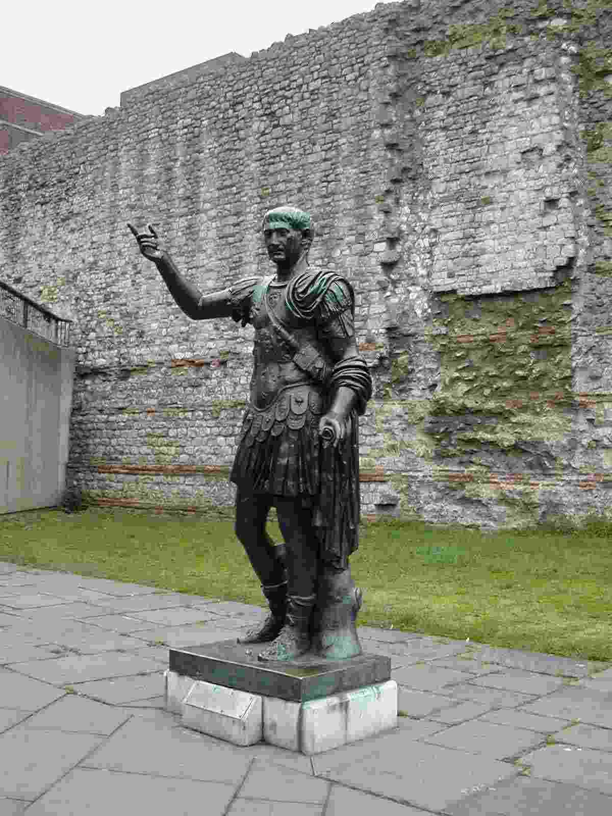 The Roman walls of London